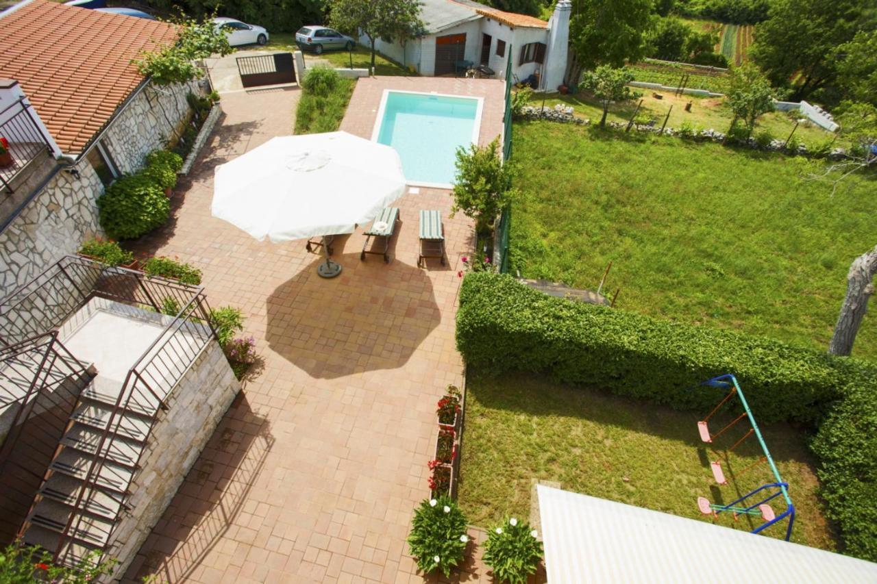 Holiday Home Elvis, Village Kujici Hreljići Eksteriør billede