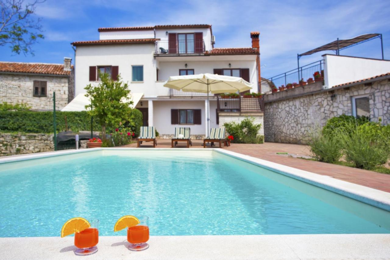 Holiday Home Elvis, Village Kujici Hreljići Eksteriør billede