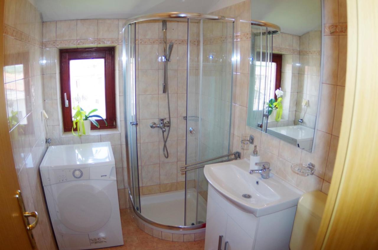 Holiday Home Elvis, Village Kujici Hreljići Eksteriør billede