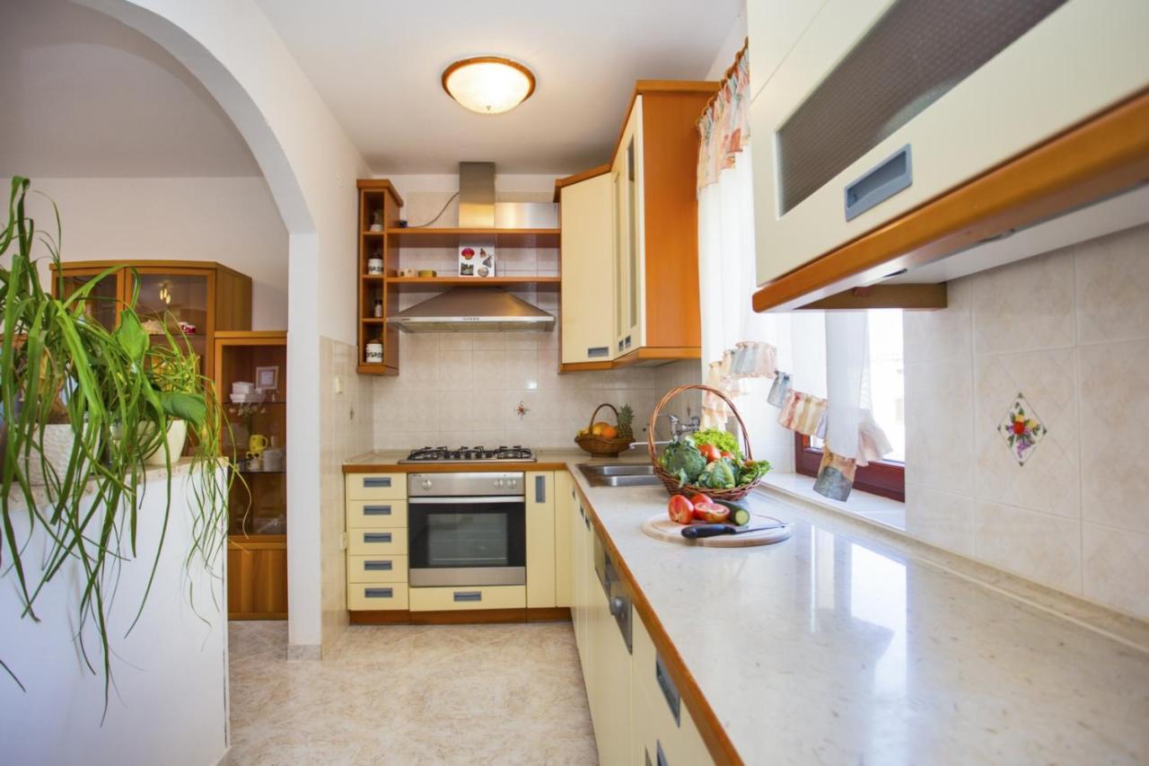 Holiday Home Elvis, Village Kujici Hreljići Eksteriør billede