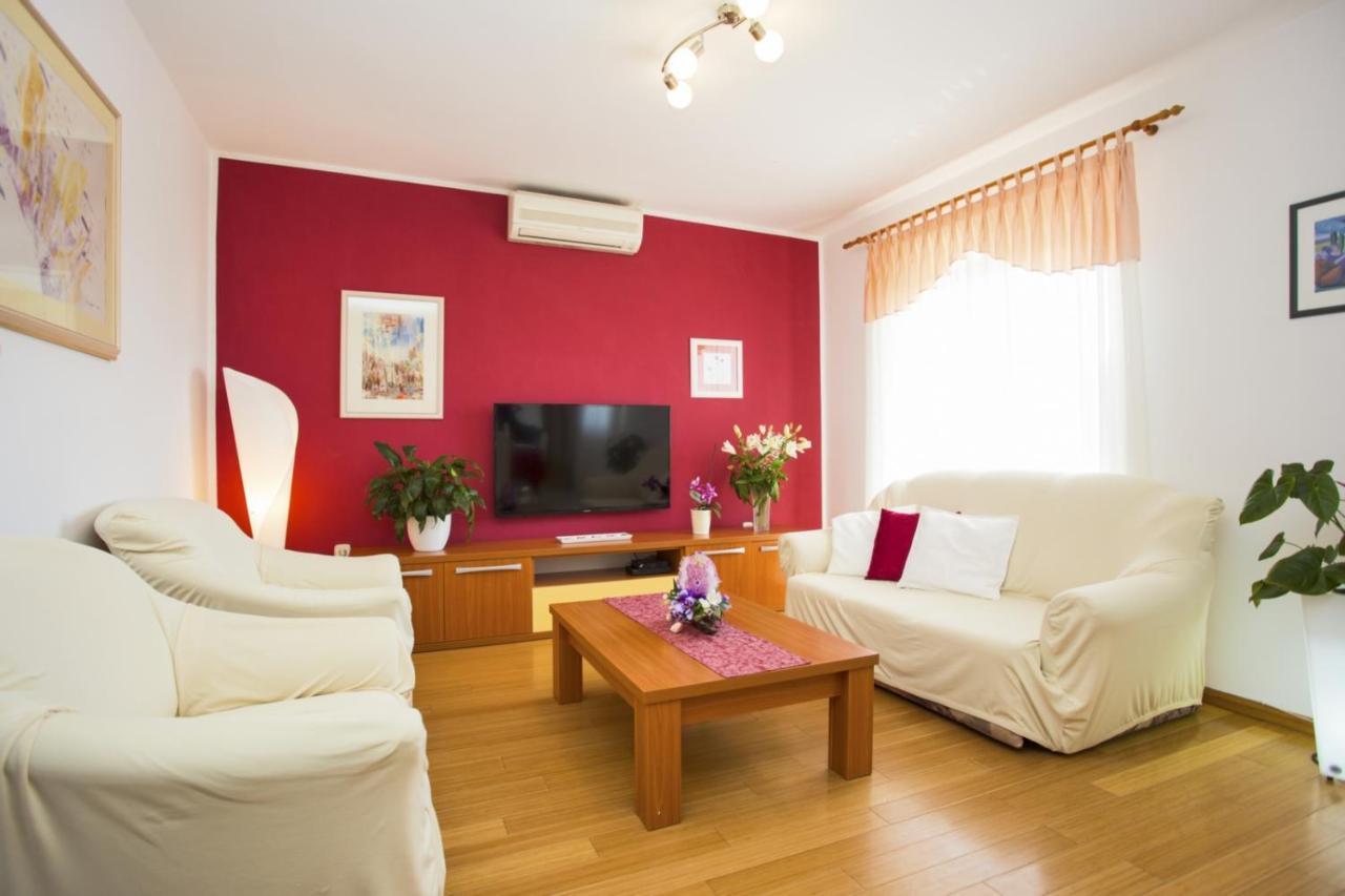 Holiday Home Elvis, Village Kujici Hreljići Eksteriør billede