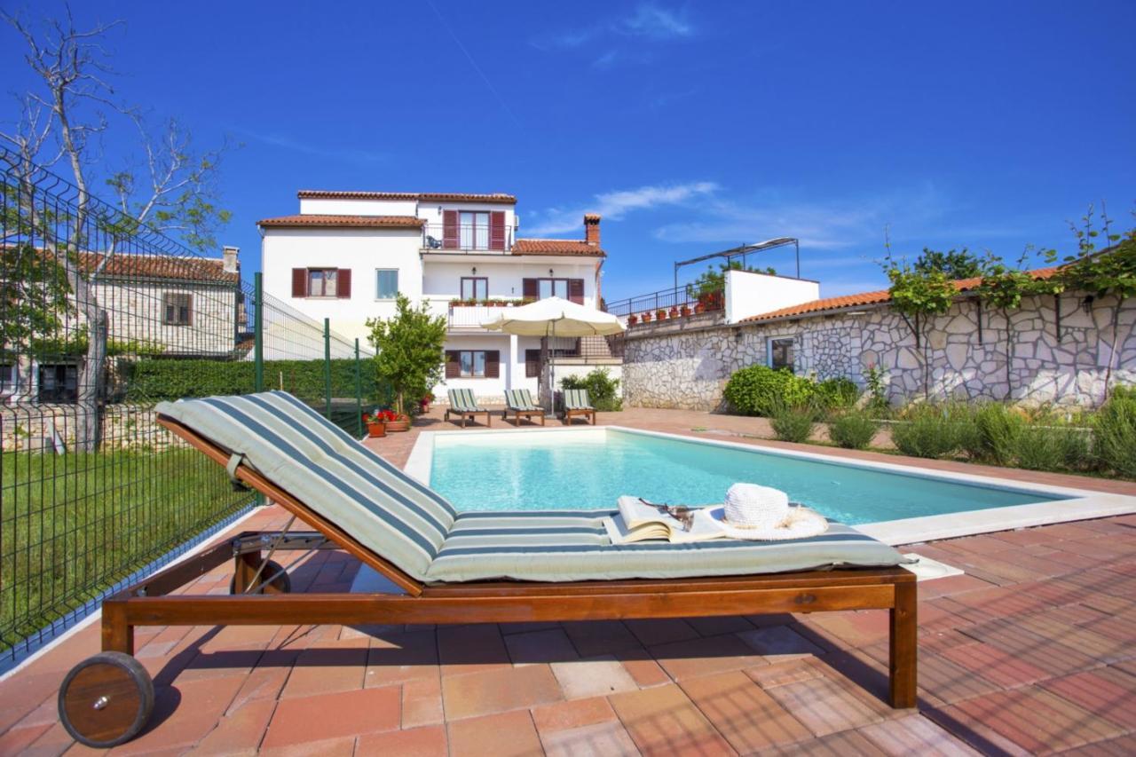 Holiday Home Elvis, Village Kujici Hreljići Eksteriør billede